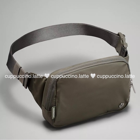 💚NWT💚Lululemon Athletica Everywhere Belt Bag Large in ‘Grey Sage’ - Picture 12 of 15